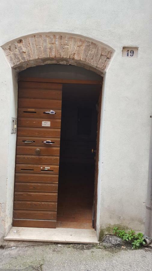 Via Della Posterna Leilighet Spoleto Eksteriør bilde